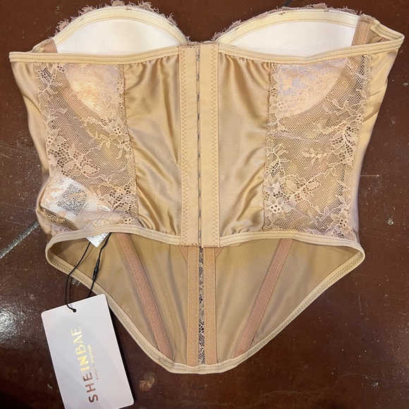 Champagne lace and silk corset size xs - Picture 2 of 5